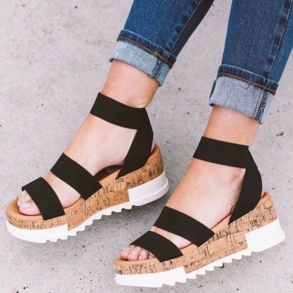 Black Steve Madden bandi platform sandals